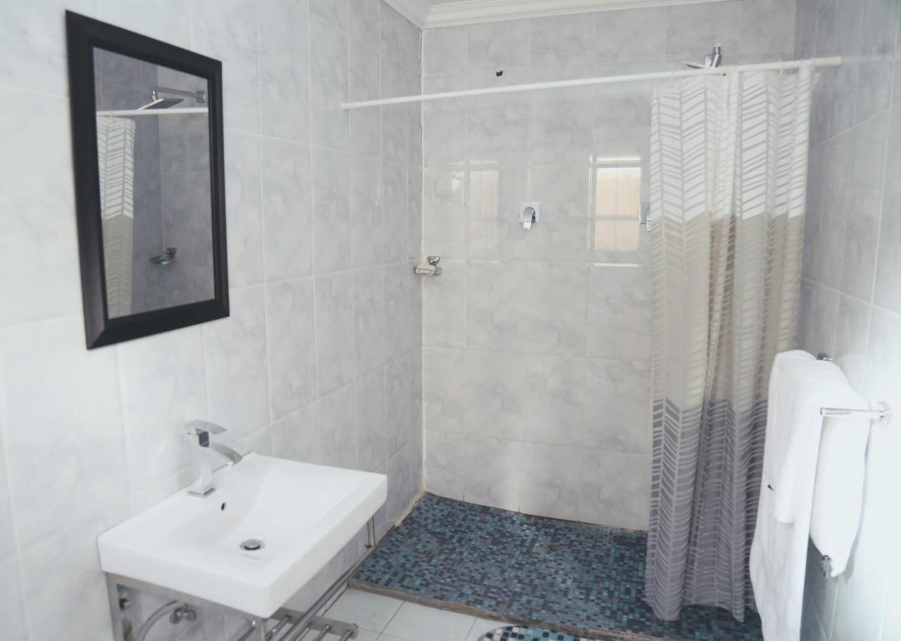 Denver Echo Exec. Guest House Maseru Ngoại thất bức ảnh