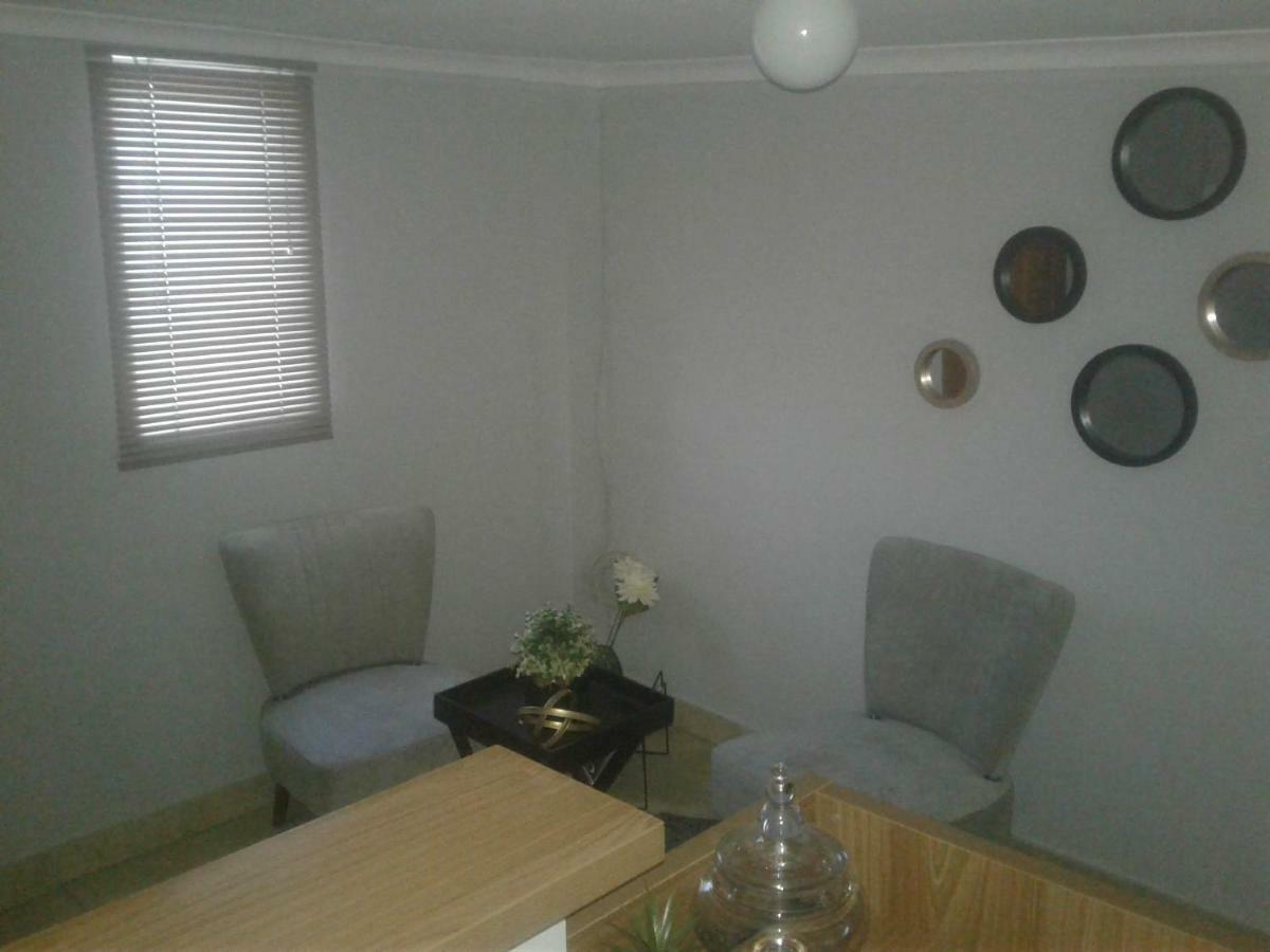 Denver Echo Exec. Guest House Maseru Ngoại thất bức ảnh